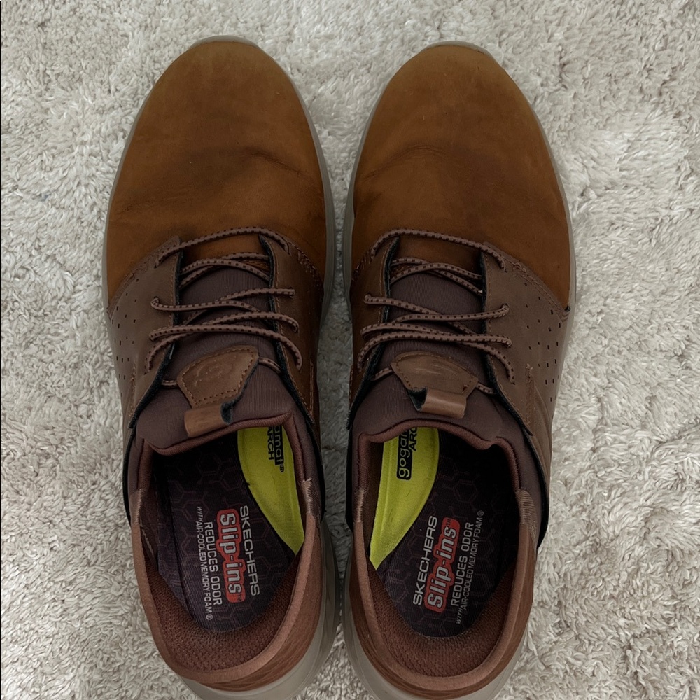 Skechers slip in Men's Tan Oxford Shoes
